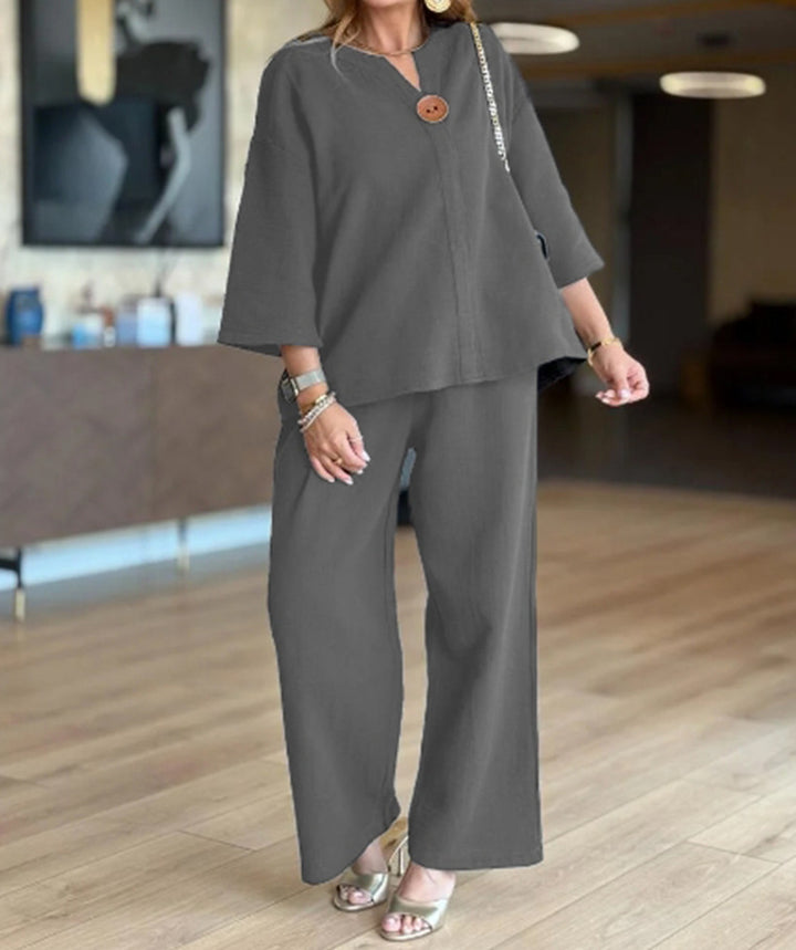 Damernas luftiga tvådelade linnekostymset med knappdetaljer Eva Jonsson-Eva Jonsson