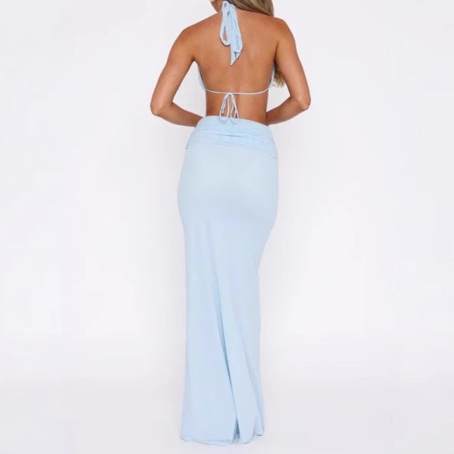 Damernas lyx maxiklänning med djup V-hals och spännande cut-out-detaljer Eva Jonsson-Eva Jonsson