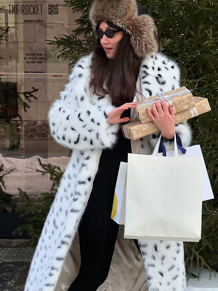 Damernas lyxiga konstfälljacka med iögonfallande djurmotiv Eva Jonsson-Eva Jonsson