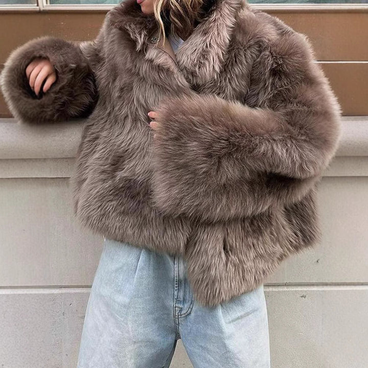 Damernas lyxiga konstpälskappa med bred krage Eva Jonsson-Eva Jonsson