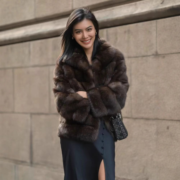 Damernas lyxiga mysfälljacka i modedesign Eva Jonsson-Eva Jonsson