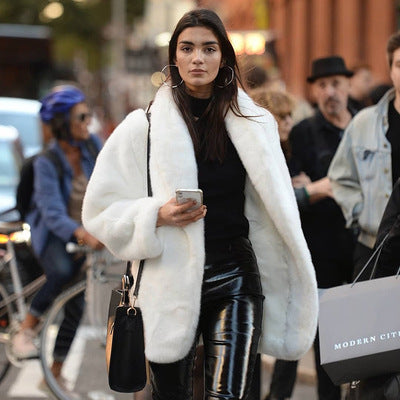 Damernas lyxiga plyschkappa Eva Jonsson-Eva Jonsson