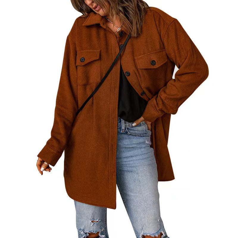 Damernas mångsidiga oversize skjortjacka med påsydda fickor och knäppning Mirla-Eva Jonsson