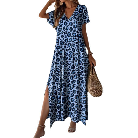 Damernas maxikjol i modernt leopardmönster med sidoflikar och V-ringning Eva Jonsson-Eva Jonsson