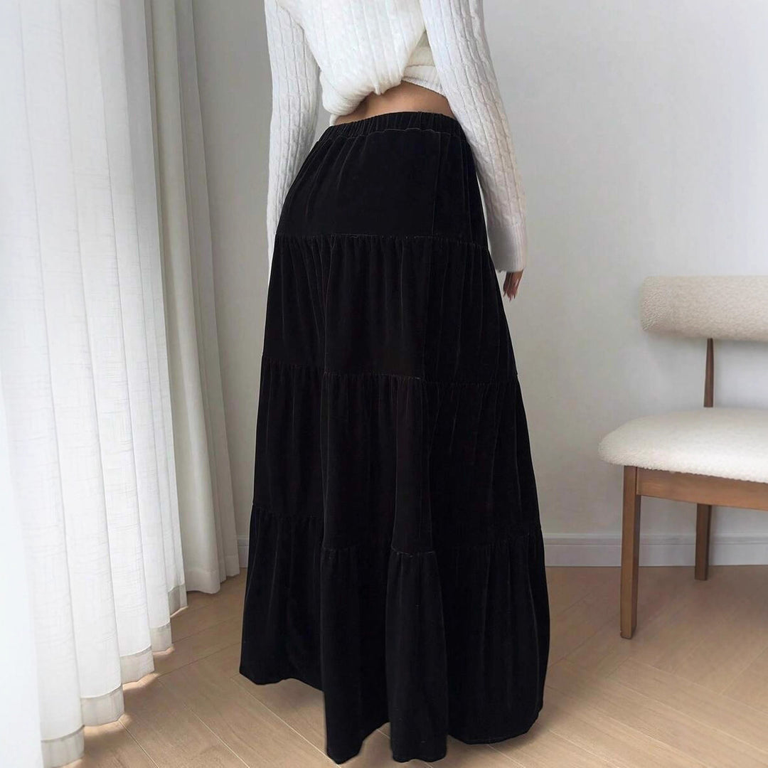 Damernas maxikjol med elastisk midja och voluminös veckdesign Mirla-Eva Jonsson