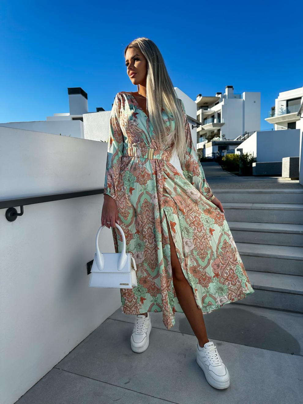 Damernas maxikjol med omlottdesign och florala accenter Eva Jonsson-Eva Jonsson