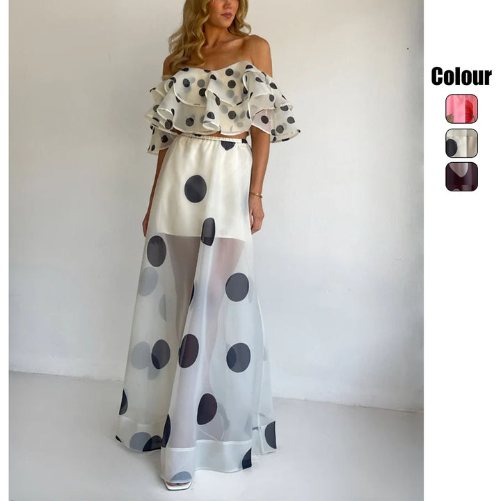 Damernas maxikjolset med off-shoulder topp och lekfullt ruffle design-Eva Jonsson