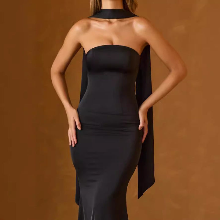 Damernas maxiklänning i elegant stil med smal passform Eva Jonsson-Eva Jonsson