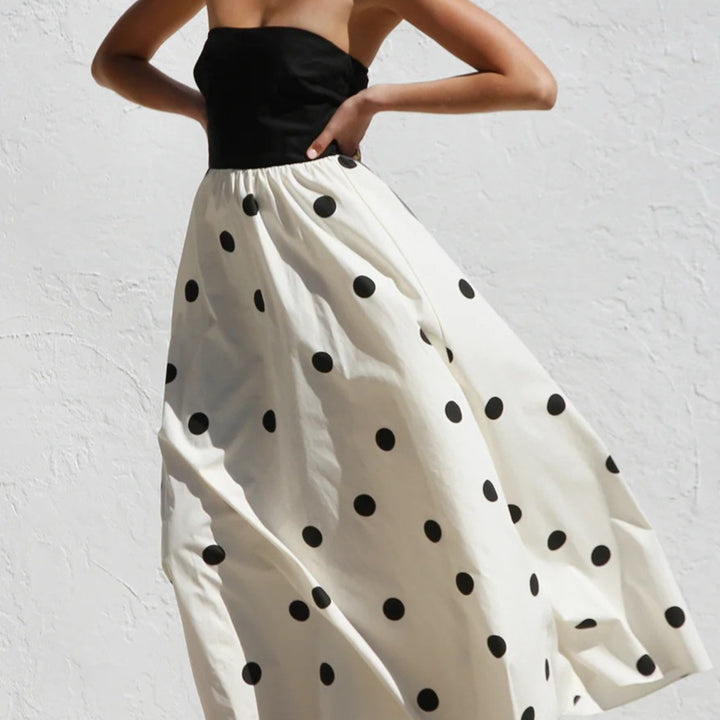 Damernas maxiklänning med bärande topp och lekfullt prickmönster Eva Jonsson-Eva Jonsson