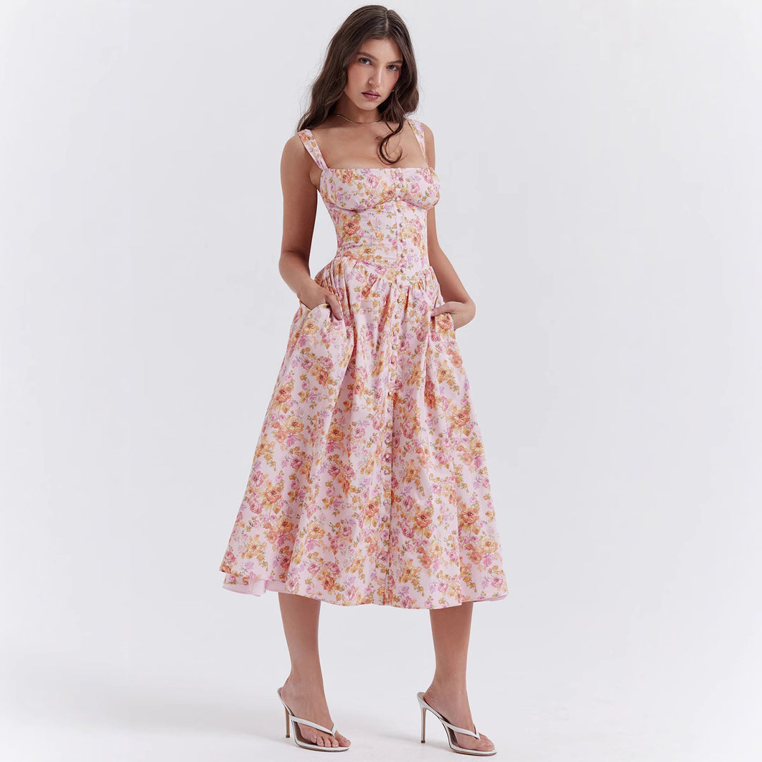 Damernas maxiklänning med blommönster och diskreta rynkor Eva Jonsson-Eva Jonsson