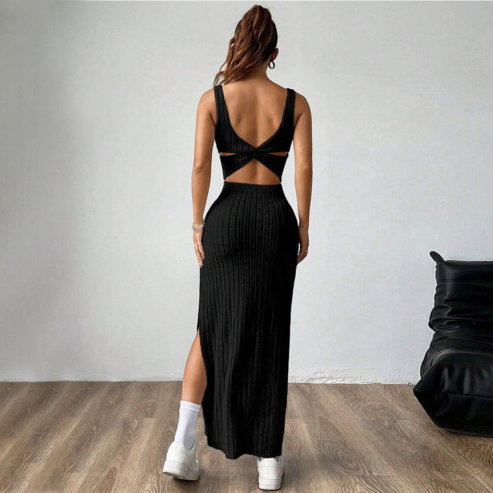 Damernas maxiklänning med elegant ribbmönster och sidkick Mirla-Eva Jonsson