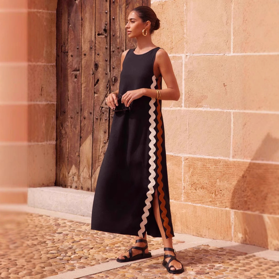 Damernas maxiklänning med elegant skärning och dekorativa detaljer Mirla-Eva Jonsson