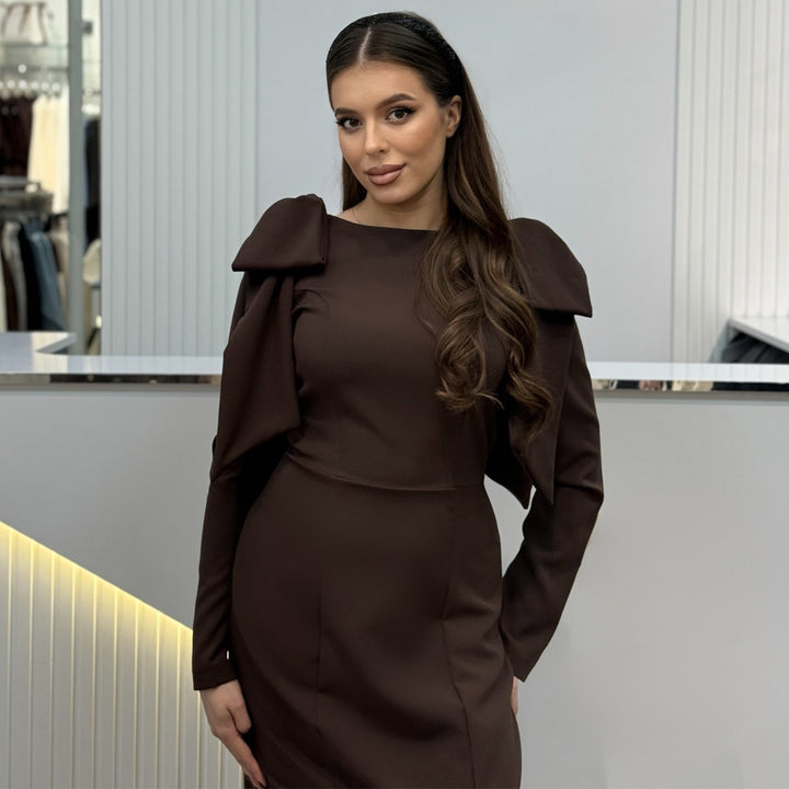 Damernas maxiklänning med eleganta puffärmar och sidoöppning-Eva Jonsson