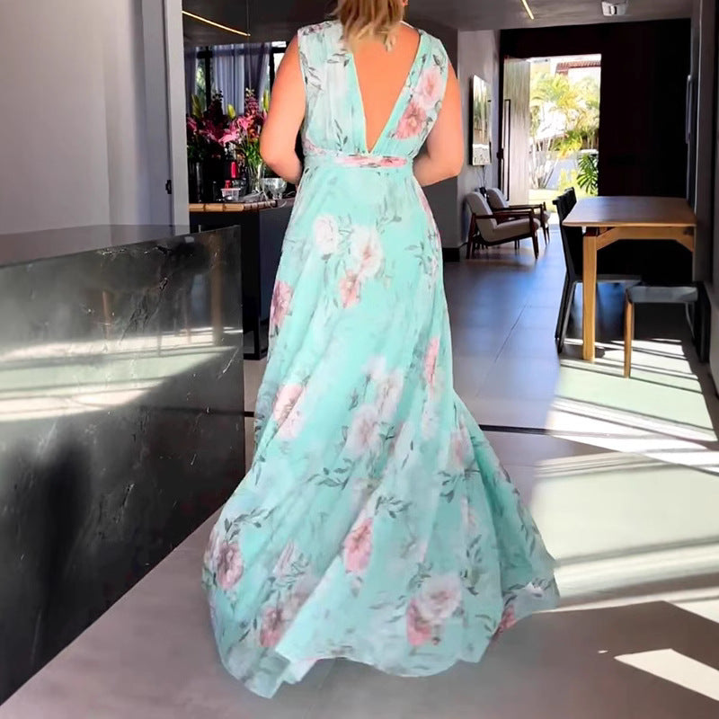 Damernas maxiklänning med flödande chiffong och romantisk blomstermaskinbroderi Mirla-Eva Jonsson