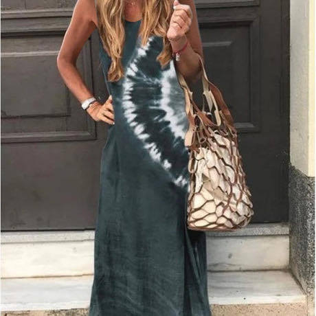 Damernas maxiklänning med modern tie-dye design och avslappnad passform Mirla-Eva Jonsson