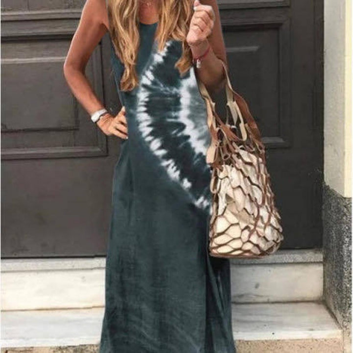 Damernas maxiklänning med modern tie-dye design och avslappnad passform Mirla-Eva Jonsson