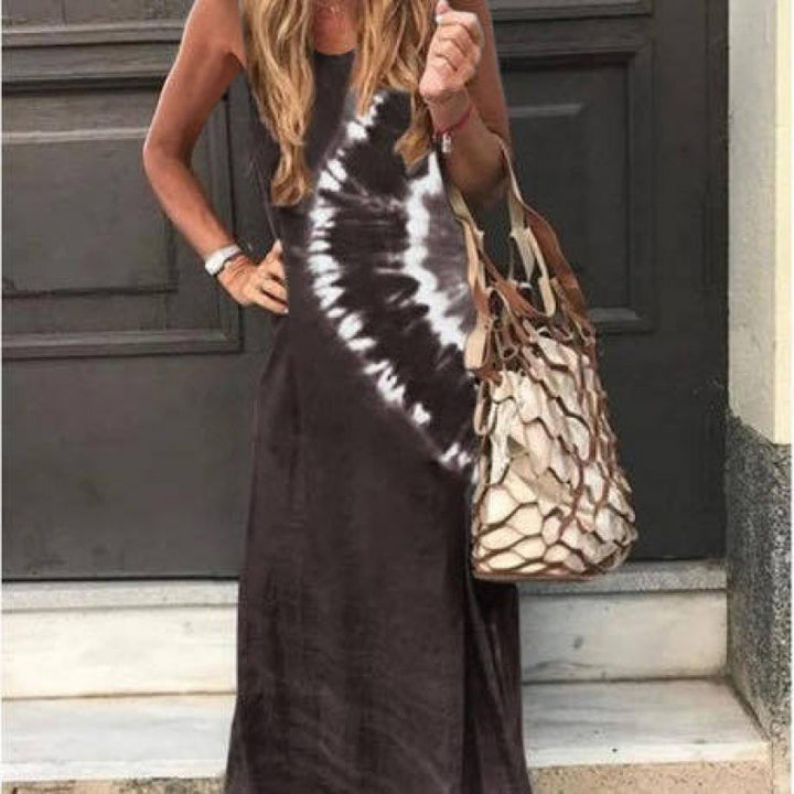 Damernas maxiklänning med modern tie-dye design och avslappnad passform Mirla-Eva Jonsson