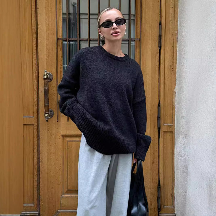 Damernas mjuka oversized stickad tröja med breda muddar Mirla-Eva Jonsson