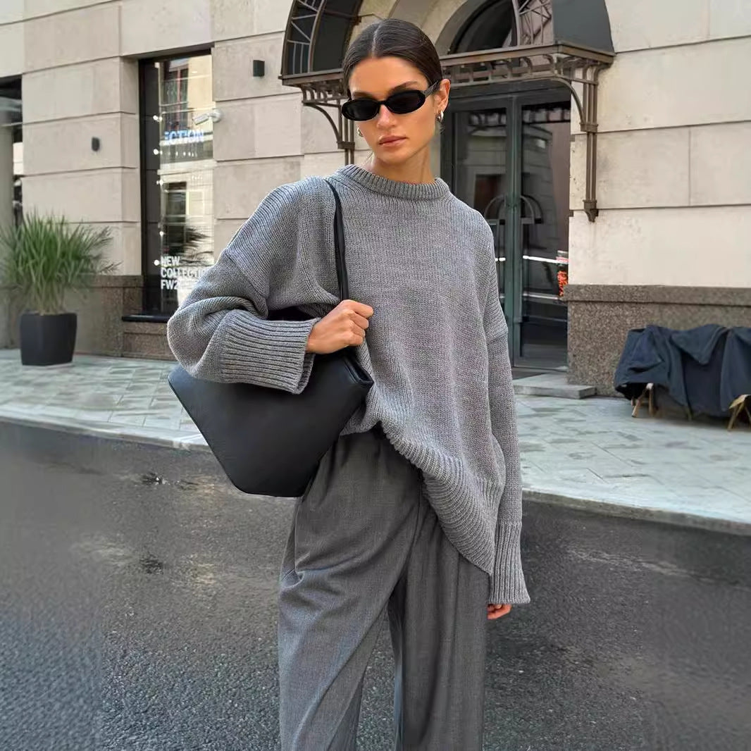 Damernas mjuka oversized stickad tröja med breda muddar Mirla-Eva Jonsson