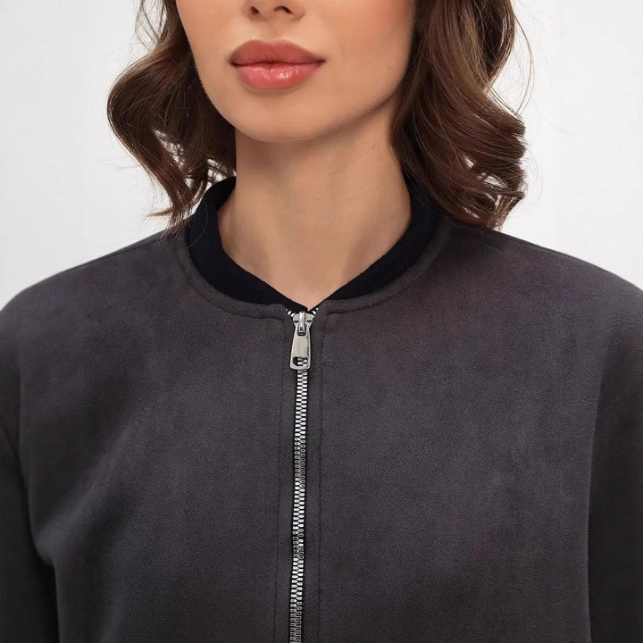 Damernas mjuka oversized sweatshirtjacka med modern blixtlås och sidofickor Mirla-Eva Jonsson