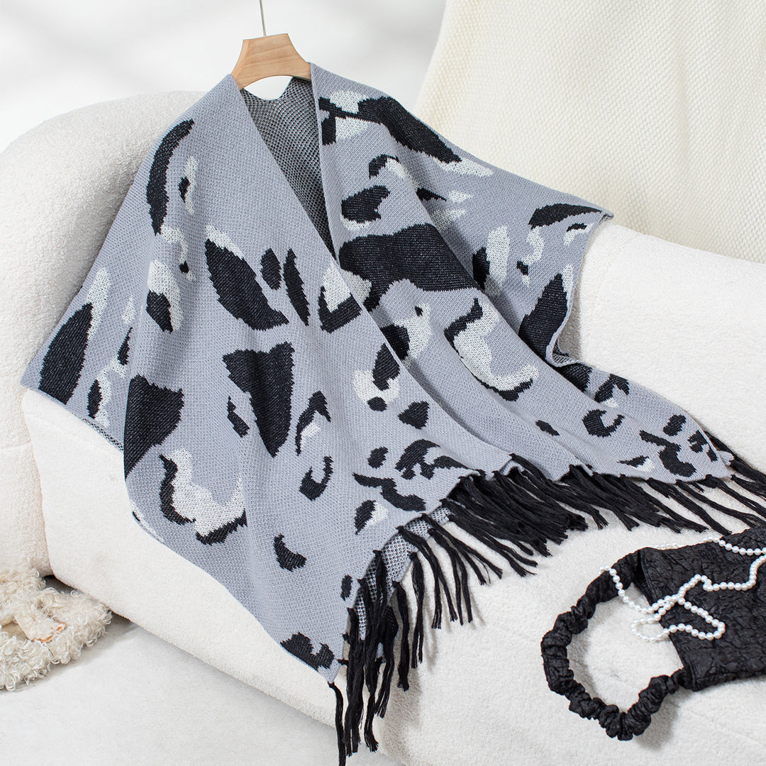 Damernas mjuka scarf med fransigt mönster Mirla-Eva Jonsson