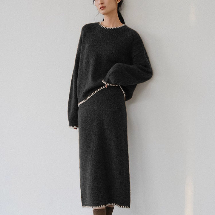 Damernas mjuka stickad outfit med fina detaljer och avslappnad snitt Eva Jonsson-Eva Jonsson