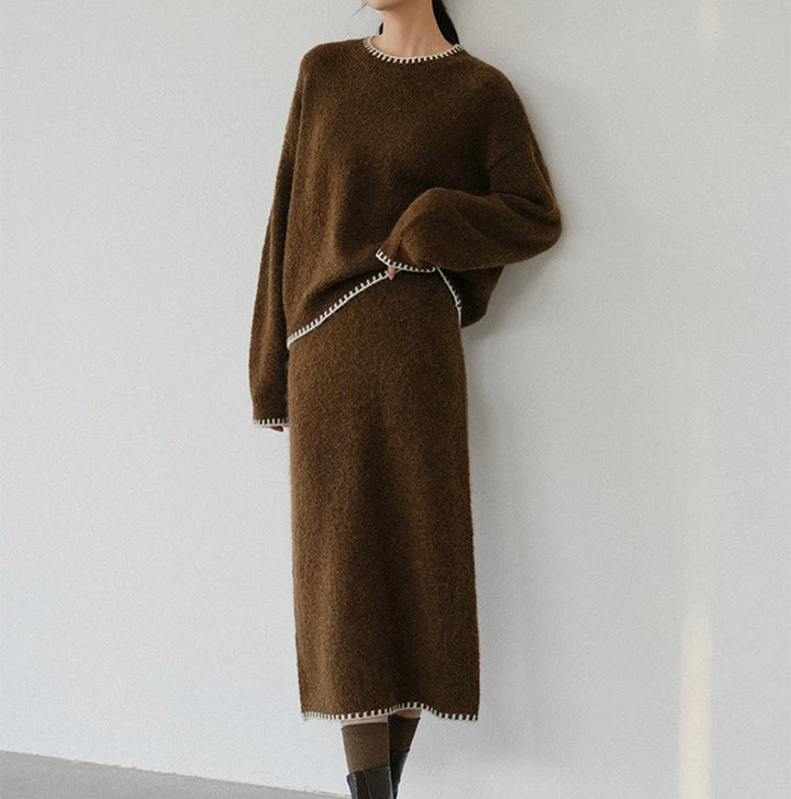 Damernas mjuka stickad outfit med fina detaljer och avslappnad snitt Eva Jonsson-Eva Jonsson