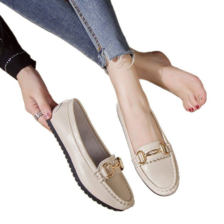 Damernas moccasins med elegant spänne-detalj och markant design Mirla-Eva Jonsson