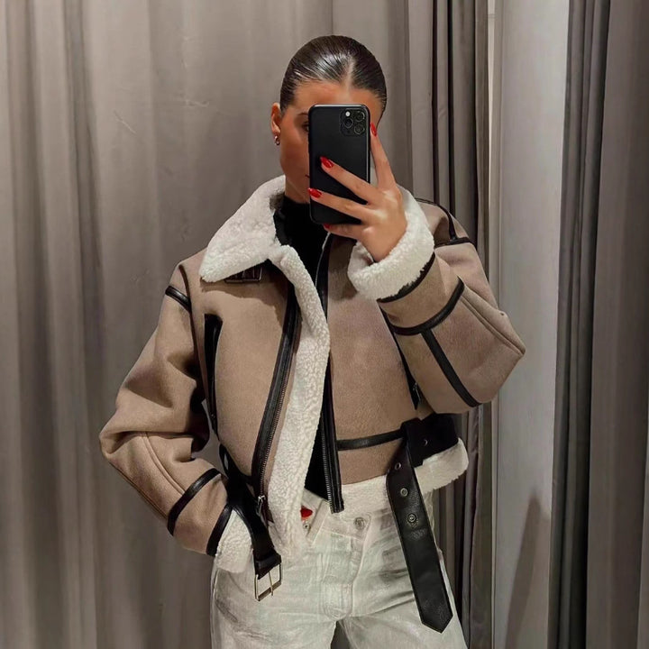 Damernas mode bikerjacka med fleece-detalj Mirla-Eva Jonsson