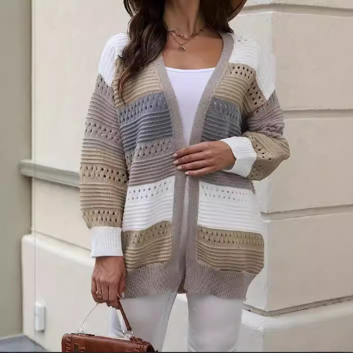 Damernas mode cardigan med unikt mönster och avslappnad passform Mirla-Eva Jonsson