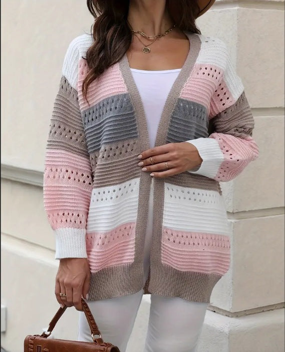 Damernas mode cardigan med unikt mönster och avslappnad passform Mirla-Eva Jonsson