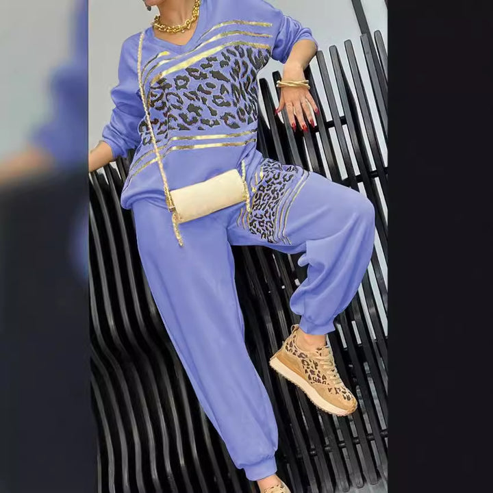 Damernas mode fritidsset med leopardmönster och lyxiga detaljer Mirla-Eva Jonsson