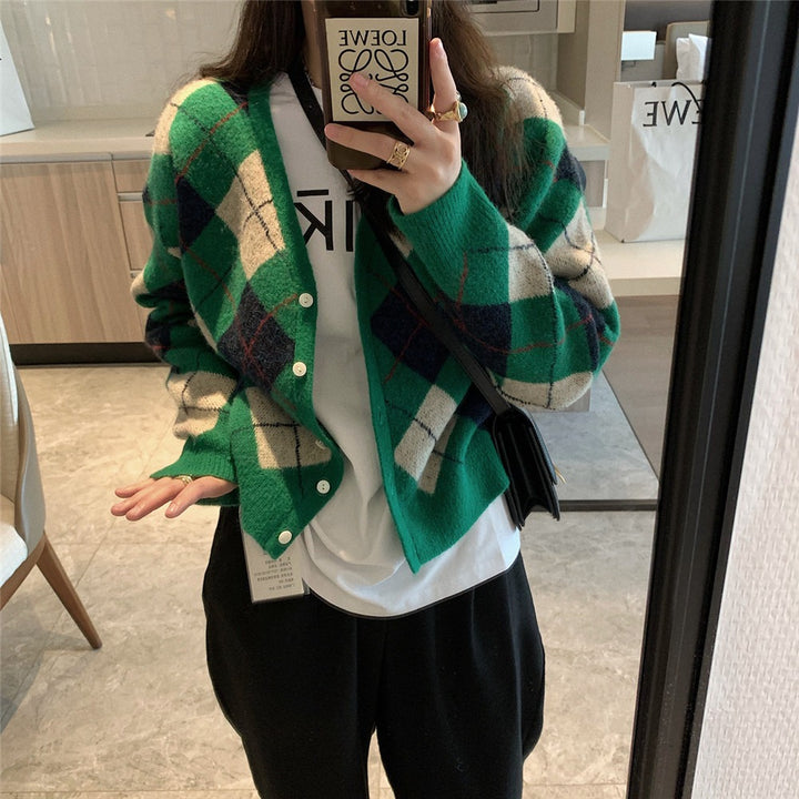 Damernas mode promenadrock jacka med detaljerat diamantmönster och knappr detaljer Mirla-Eva Jonsson