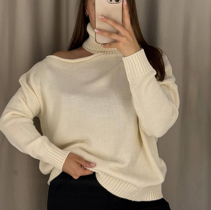 Damernas mode rullkrage tröja med asymmetrisk design Mirla-Eva Jonsson