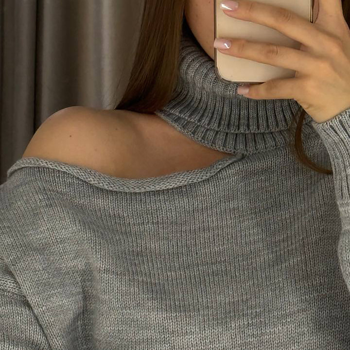 Damernas mode rullkrage tröja med asymmetrisk design Mirla-Eva Jonsson