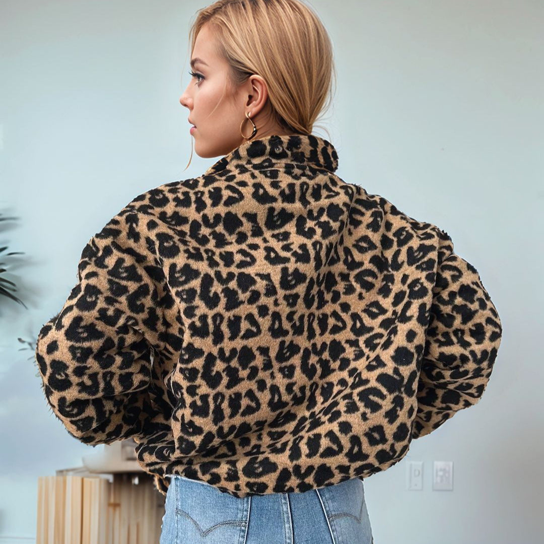 Damernas mode teddyjacka i leopardmönster Mirla-Eva Jonsson