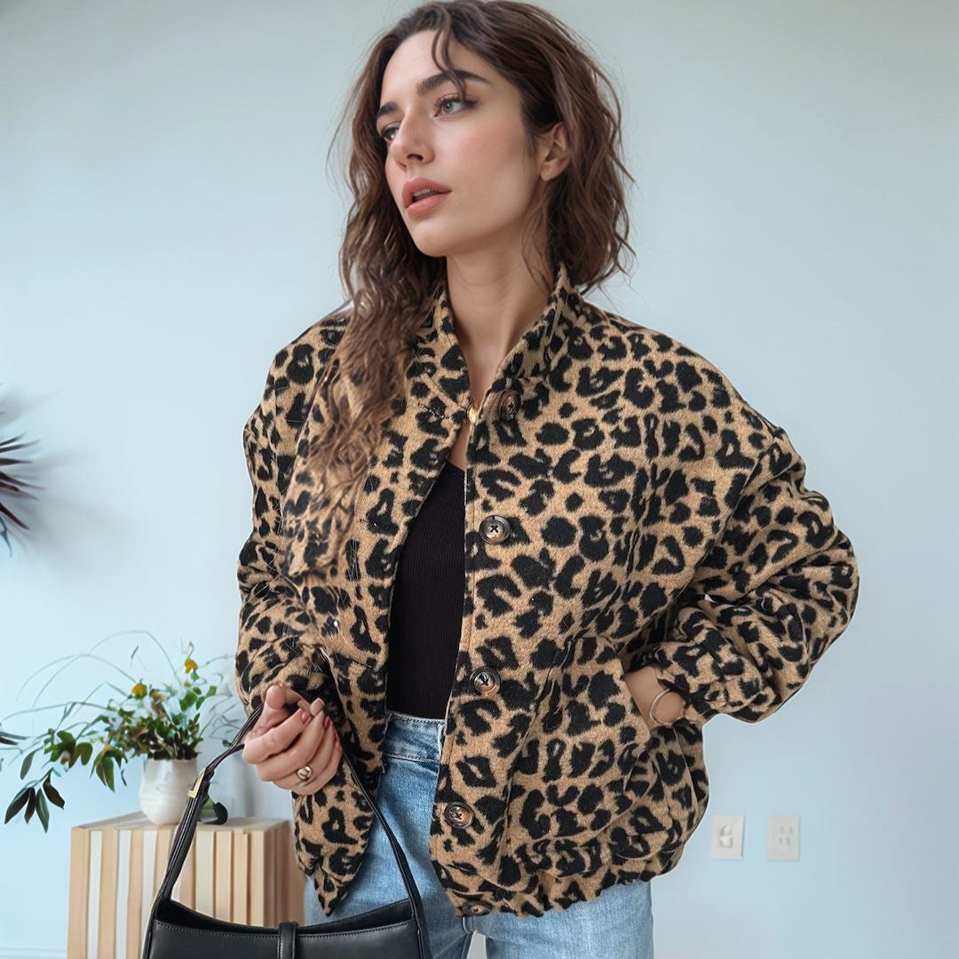 Damernas mode teddyjacka i leopardmönster Mirla-Eva Jonsson