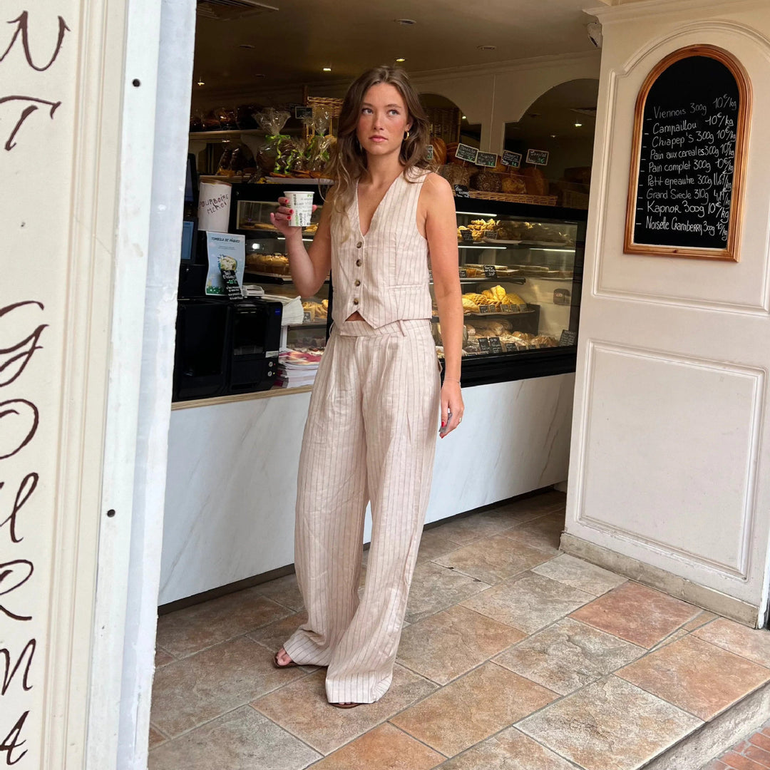 Damernas mode tvådelat set med ärmlös blus och vida ben Mirla-Eva Jonsson