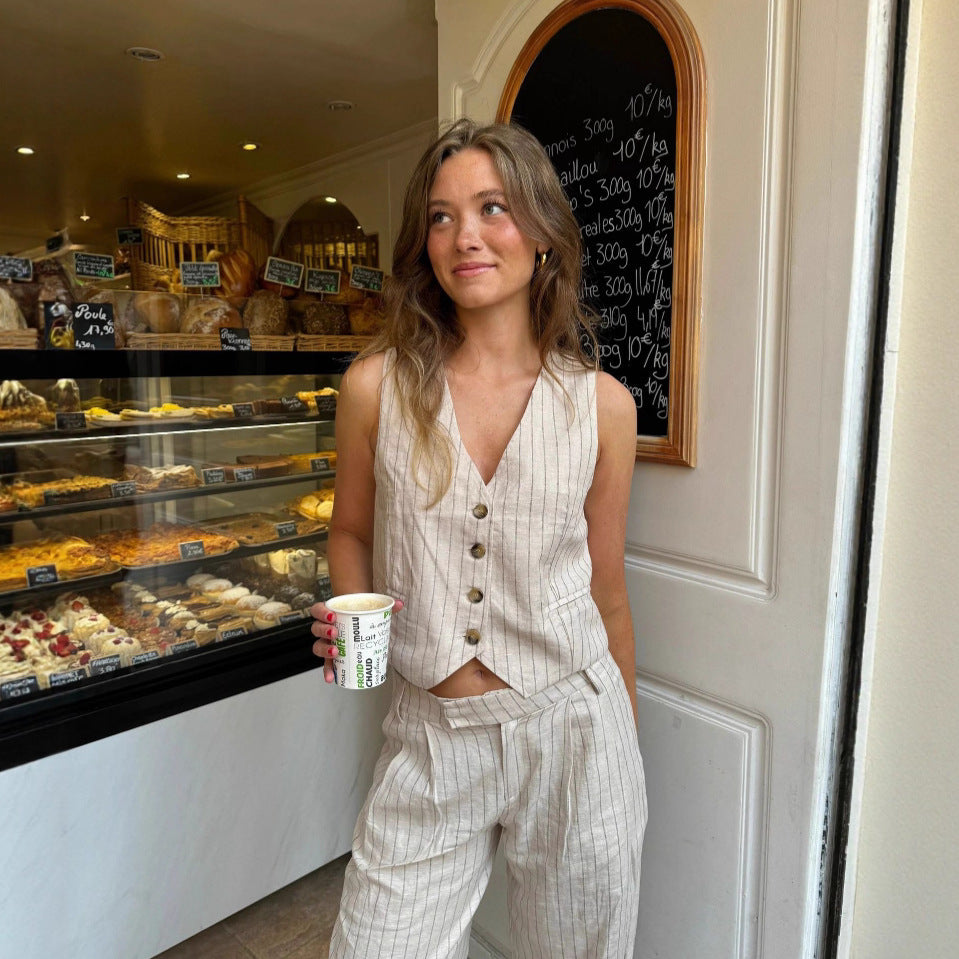 Damernas mode tvådelat set med ärmlös blus och vida ben Mirla-Eva Jonsson