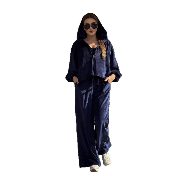 Damernas modekombinerbara fritidsset med cropped topp och mjuk jacka Eva Jonsson-Eva Jonsson