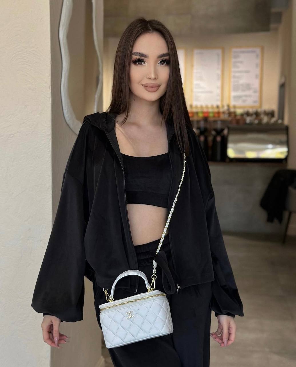 Damernas modekombinerbara fritidsset med cropped topp och mjuk jacka Eva Jonsson-Eva Jonsson