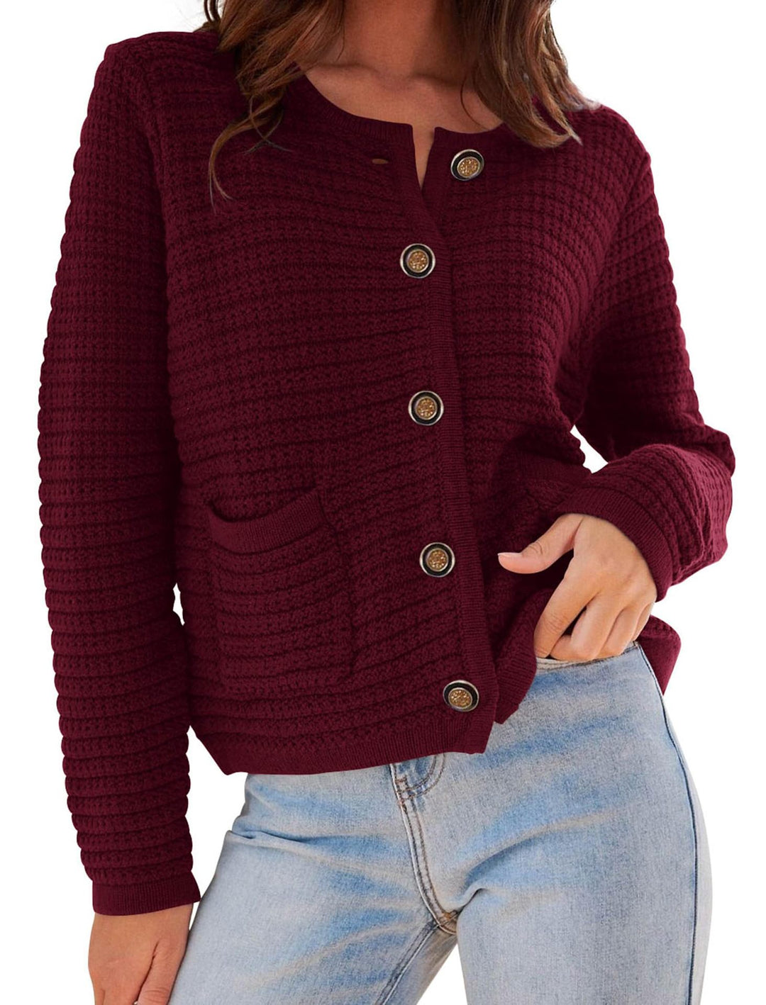 Damernas moderiktig cardigan med diskreta ribbestrukturer och eleganta knappar detaljer Eva Jonsson-Eva Jonsson