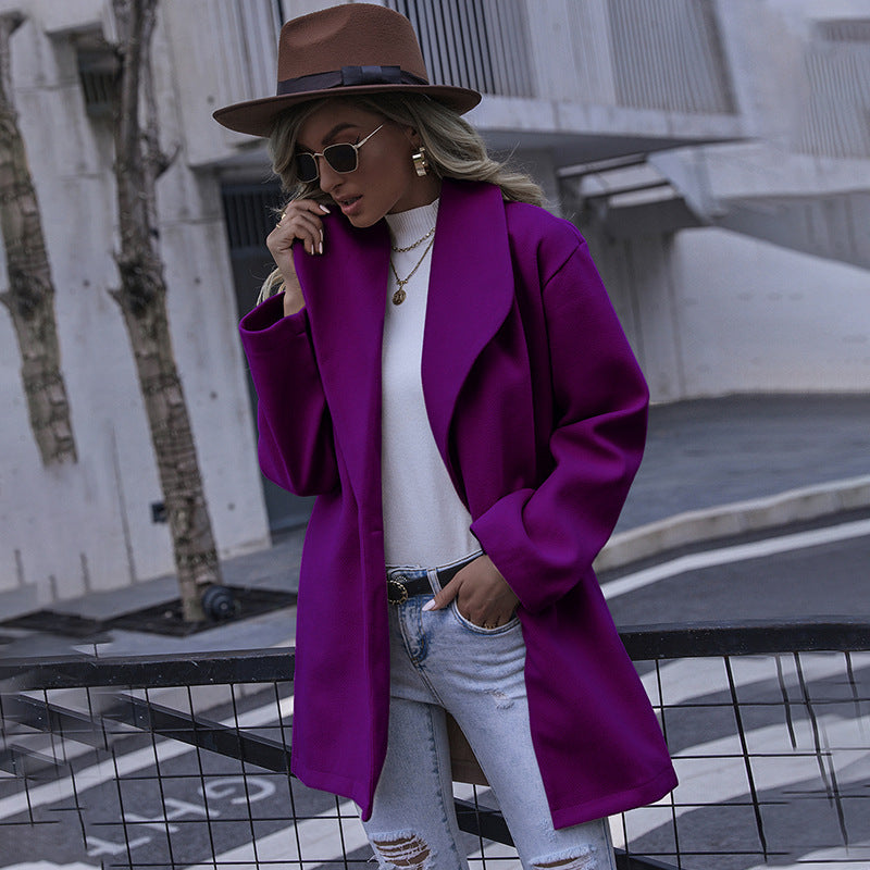 Damernas moderiktig oversized-kappa med strukturerad design Mirla-Eva Jonsson