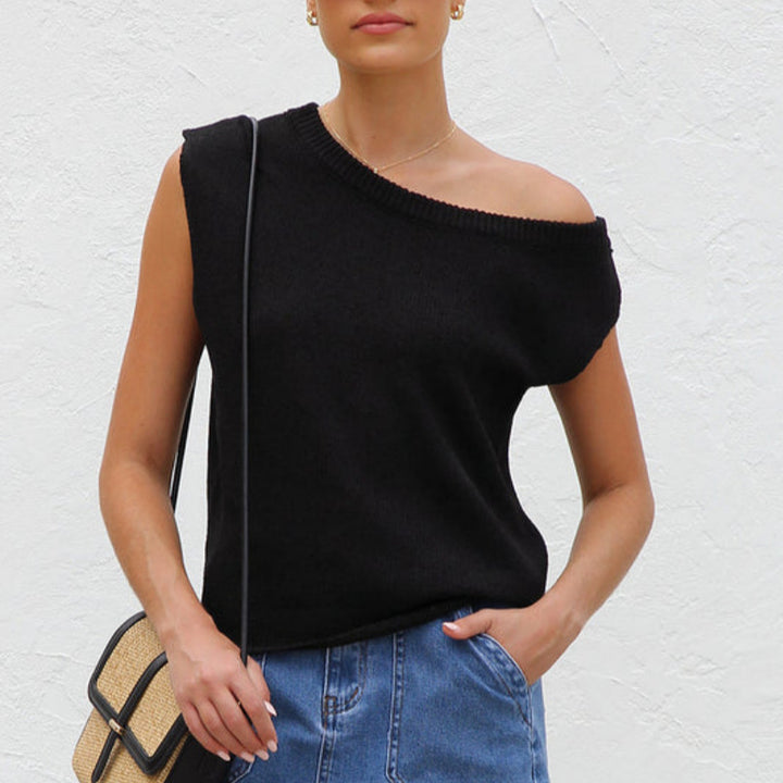 Damernas moderiktiga, asymmetriska topp Eva Jonsson-Eva Jonsson