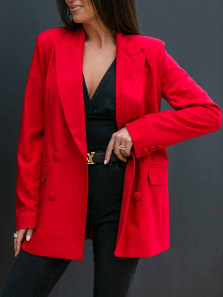 Damernas moderiktiga blazer med dubbel knapprad och lyxig design Mirla-Eva Jonsson