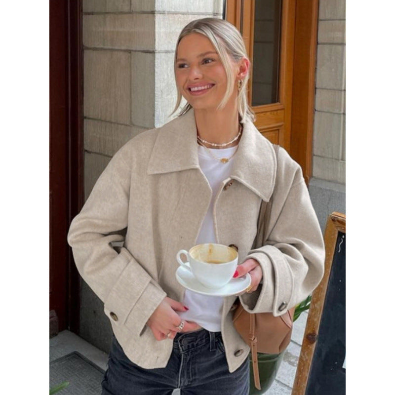 Damernas moderiktiga croppad ulljacka Mirla-Eva Jonsson