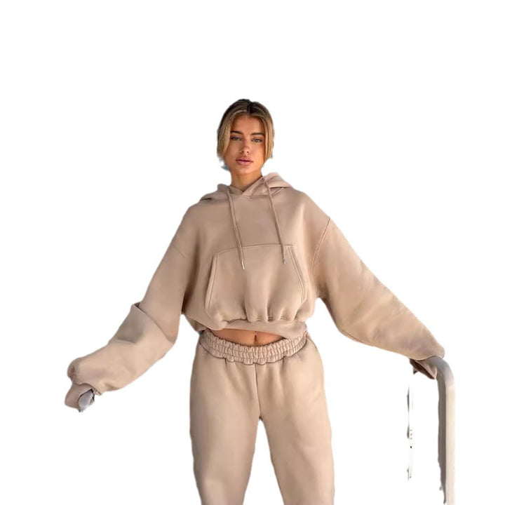 Damernas moderiktiga cropped Hoodie och avslappnande Joggingbyxor Set Mirla-Eva Jonsson