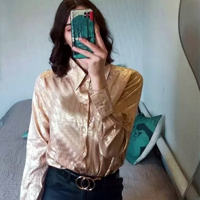 Damernas moderiktiga cropped skjorta med volangärmar Mirla-Eva Jonsson