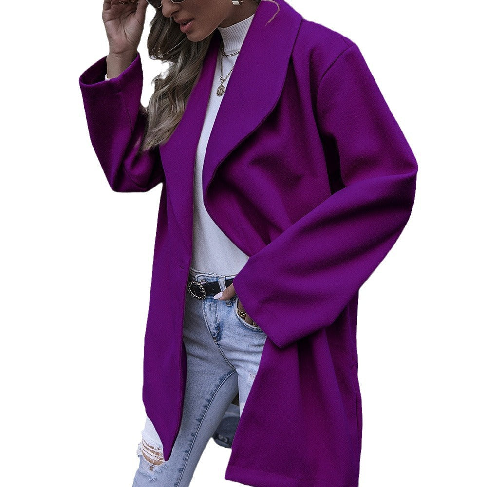 Damernas moderiktiga oversized-kappa med mjukt material Mirla-Eva Jonsson