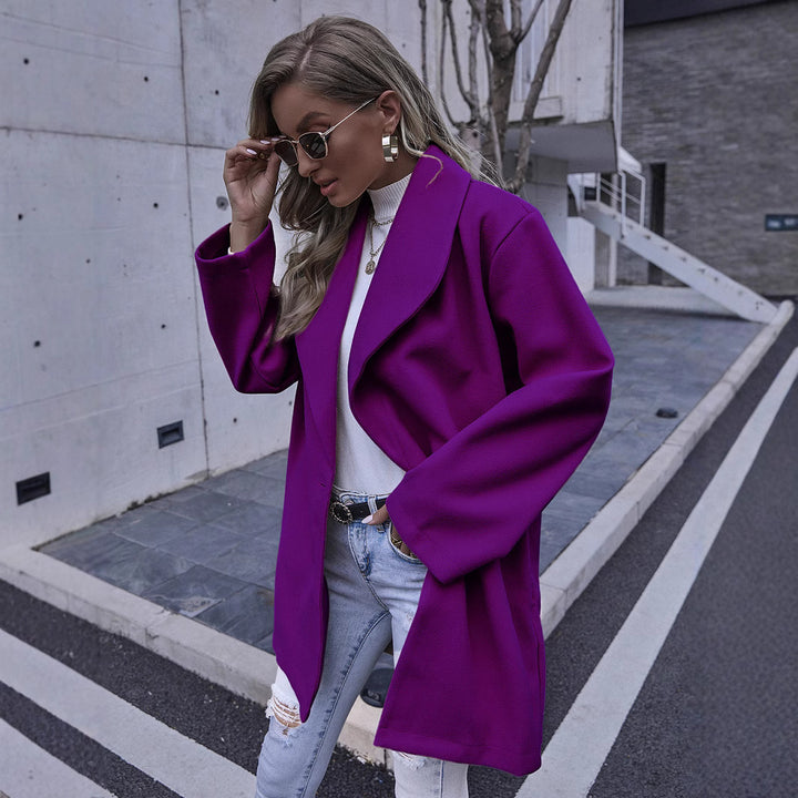 Damernas moderiktiga oversized-kappa med mjukt material Mirla-Eva Jonsson